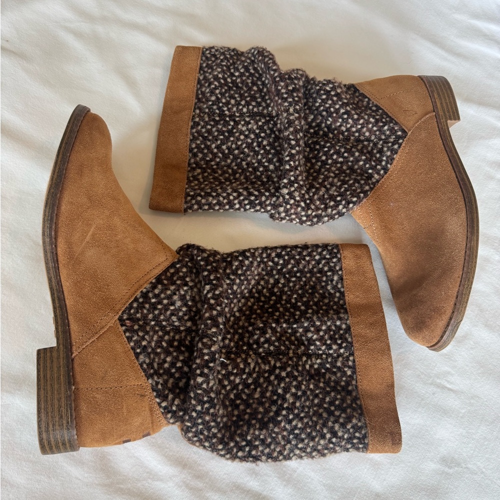 TOMS women’s Suede and Woven wool Women's Boots size 8